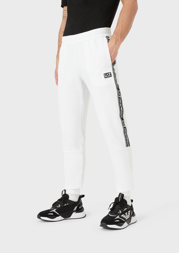 Emporio hot sale armani jogger