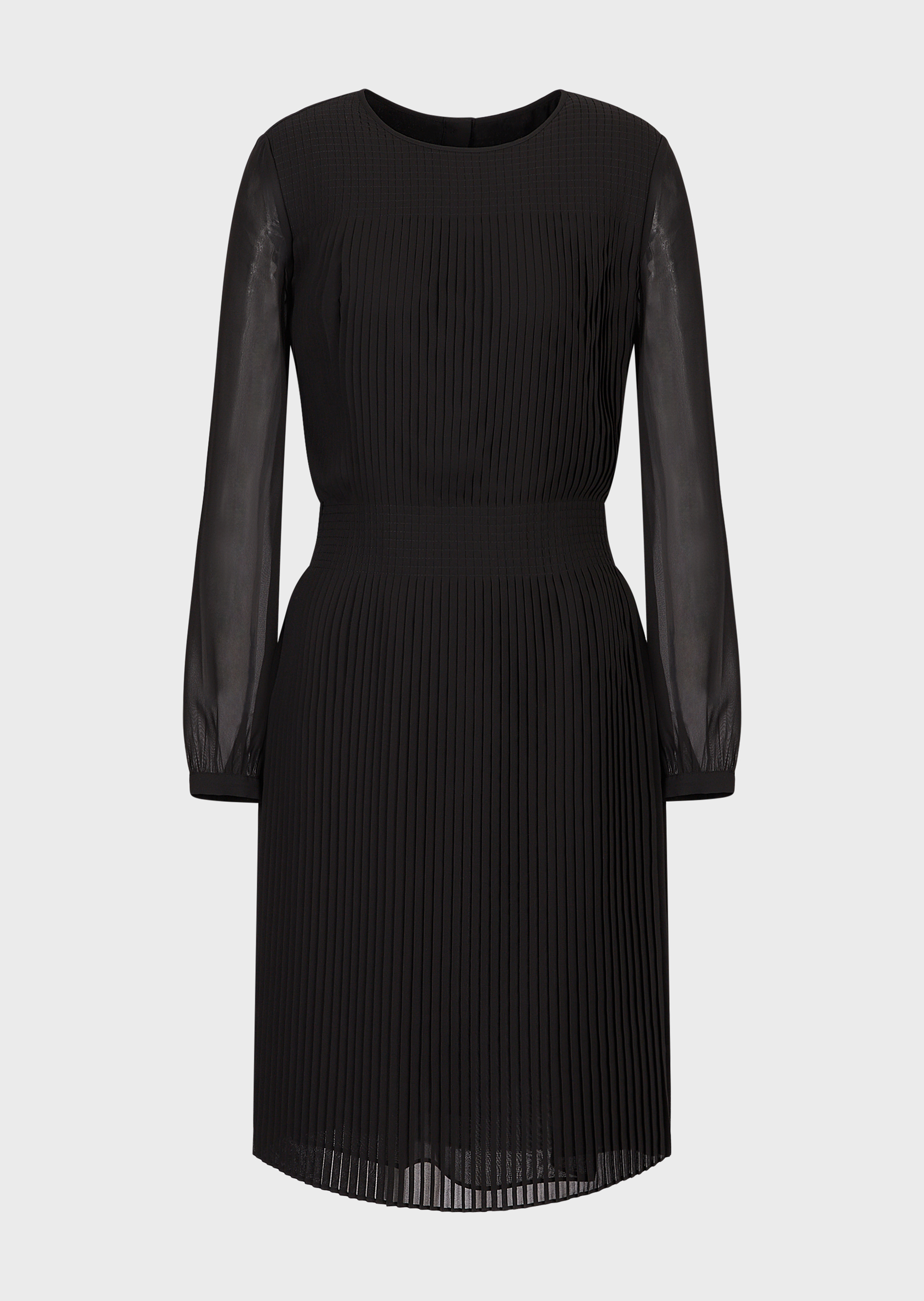 Vestido plissado de manga longa
